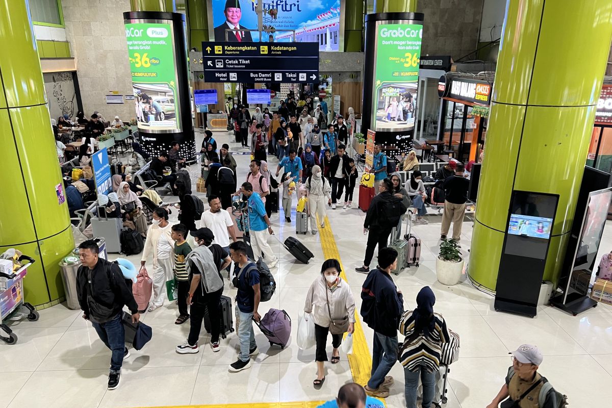 KAI Daop 1 catat 51.975 penumpang tiba pada Jumat