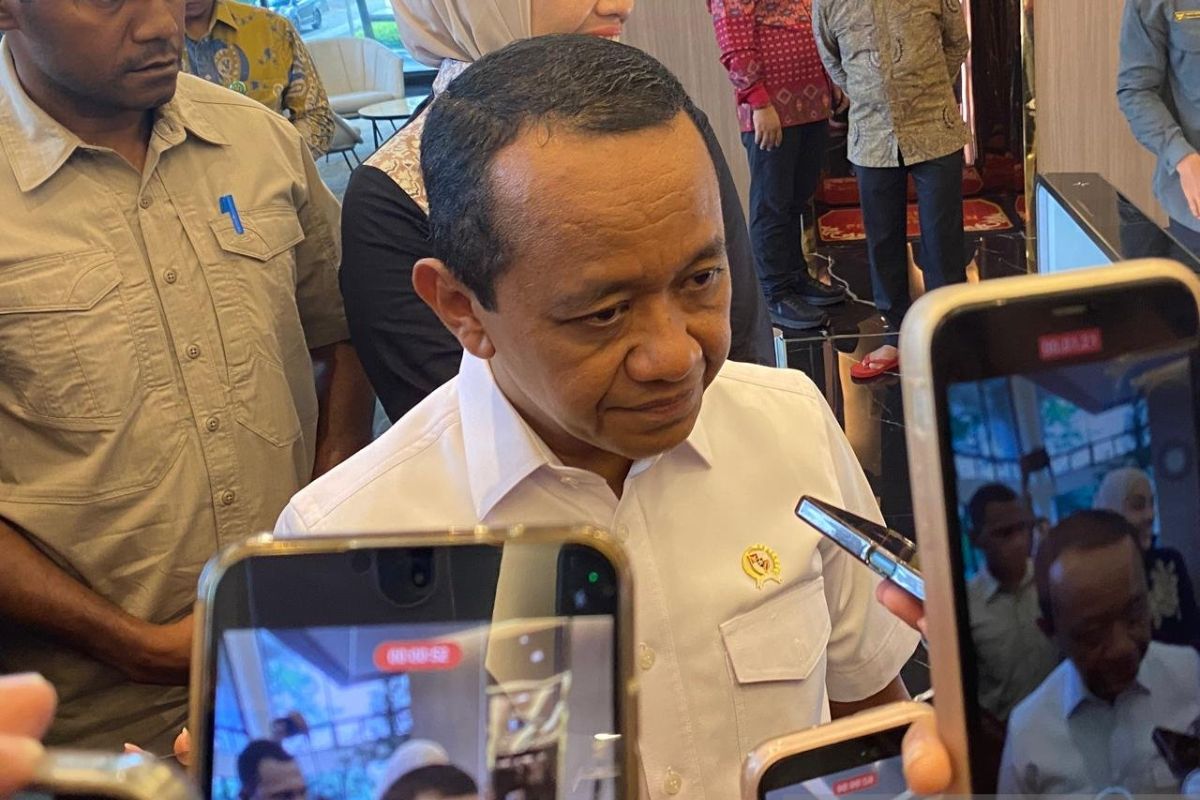 Bahlil kaji teknis pajak ekspor batu bara, tegaskan kehati-hatian