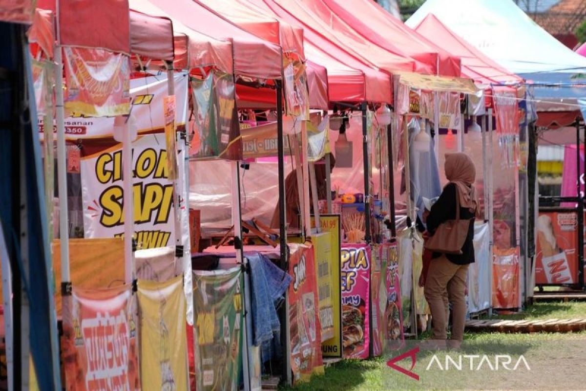 Pasar Raya di Alun-Alun Magelang hadirkan kuliner-UMKM