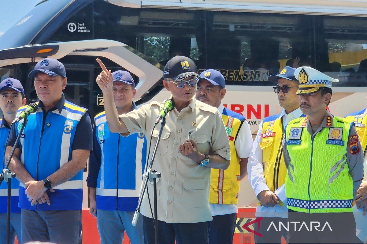 Menteri PU: Tata letak tempat istirahat di tol akan dievaluasi usai arus balik
