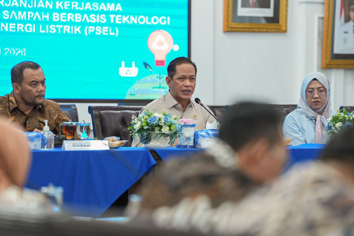 Menteri LH: Percepatan bangun PSEL Semarang Raya solusi atasi sampah