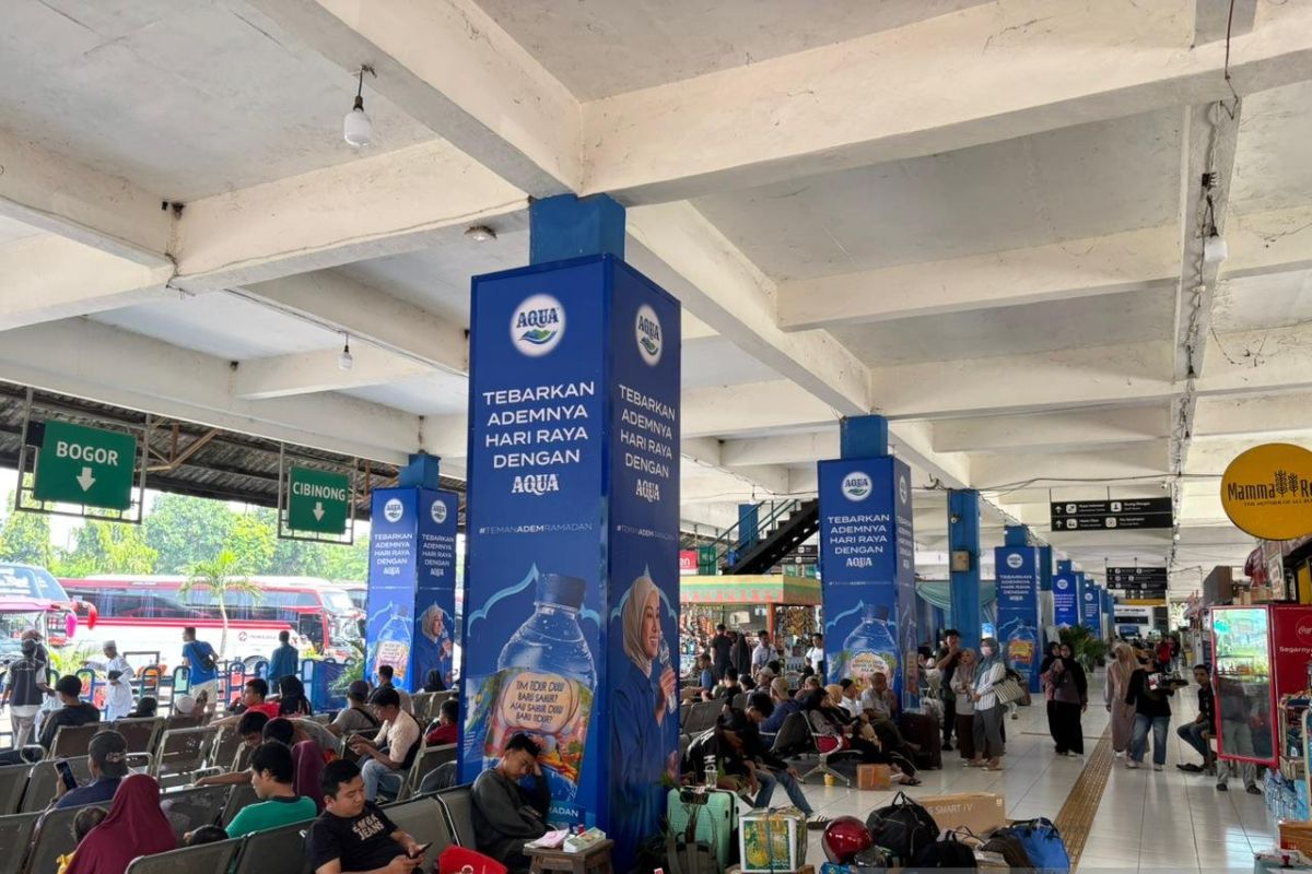 Pemudik datang di Terminal Kampung Rambutan 4.330 orang Minggu siang