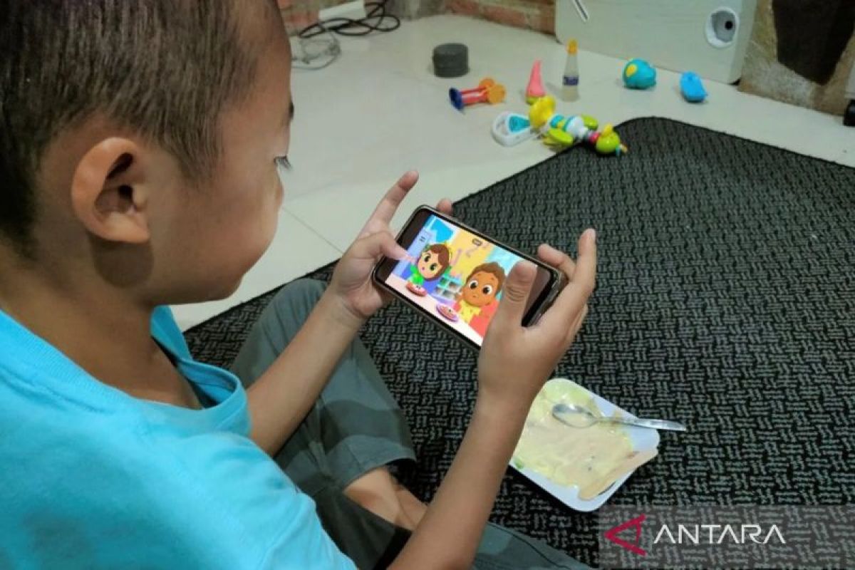 Waspada tanda anak kecanduan gawai