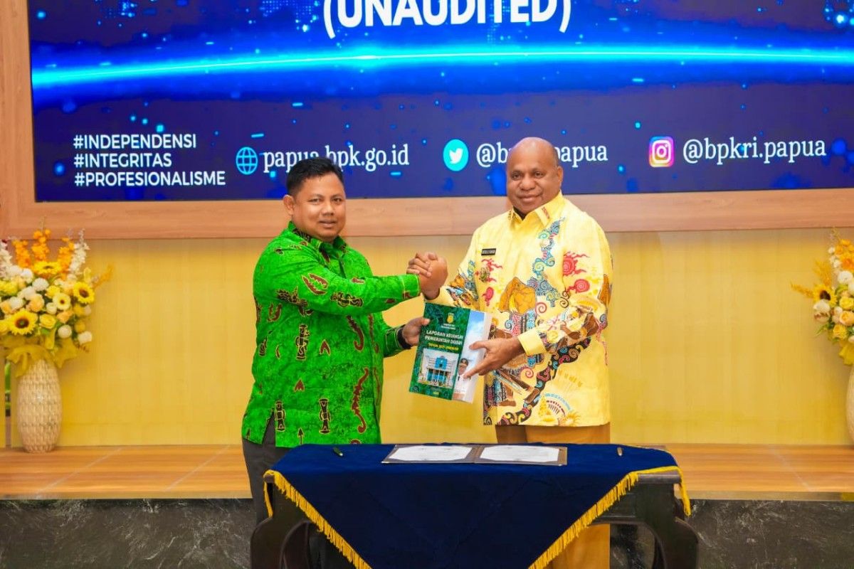 Pemprov Papua serahkan LKPD 2025 kepada BPK