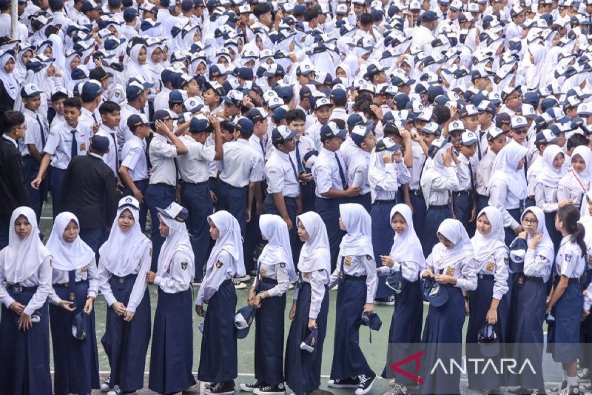 Hari pertama sekolah pascalibur Lebaran di Ciamis