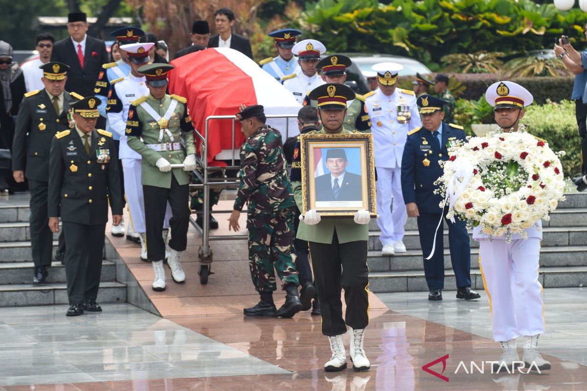 Politik, dari pemakaman Juwono Sudarsono hingga Prabowo ke Jepang