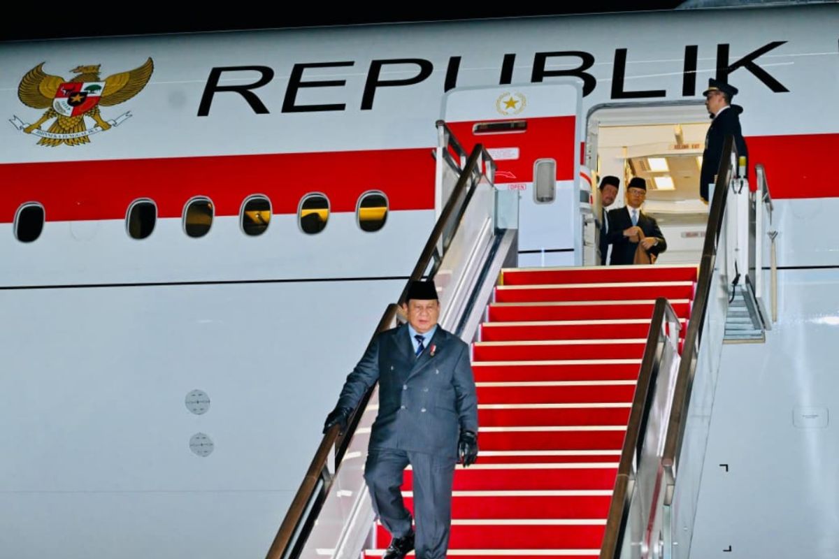 President Prabowo arrives in Seoul for official South Korea visit