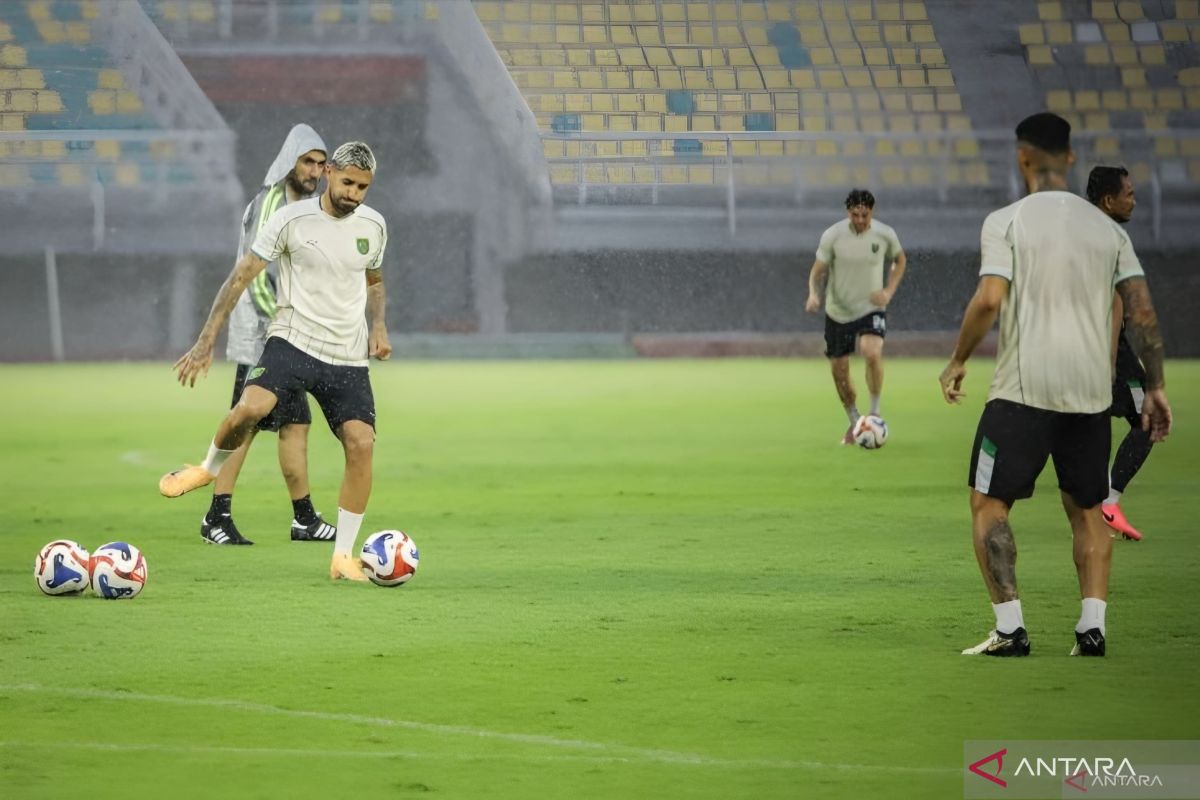 Bruno Paraiba akui makin bugar jelang Persebaya lawan Persita