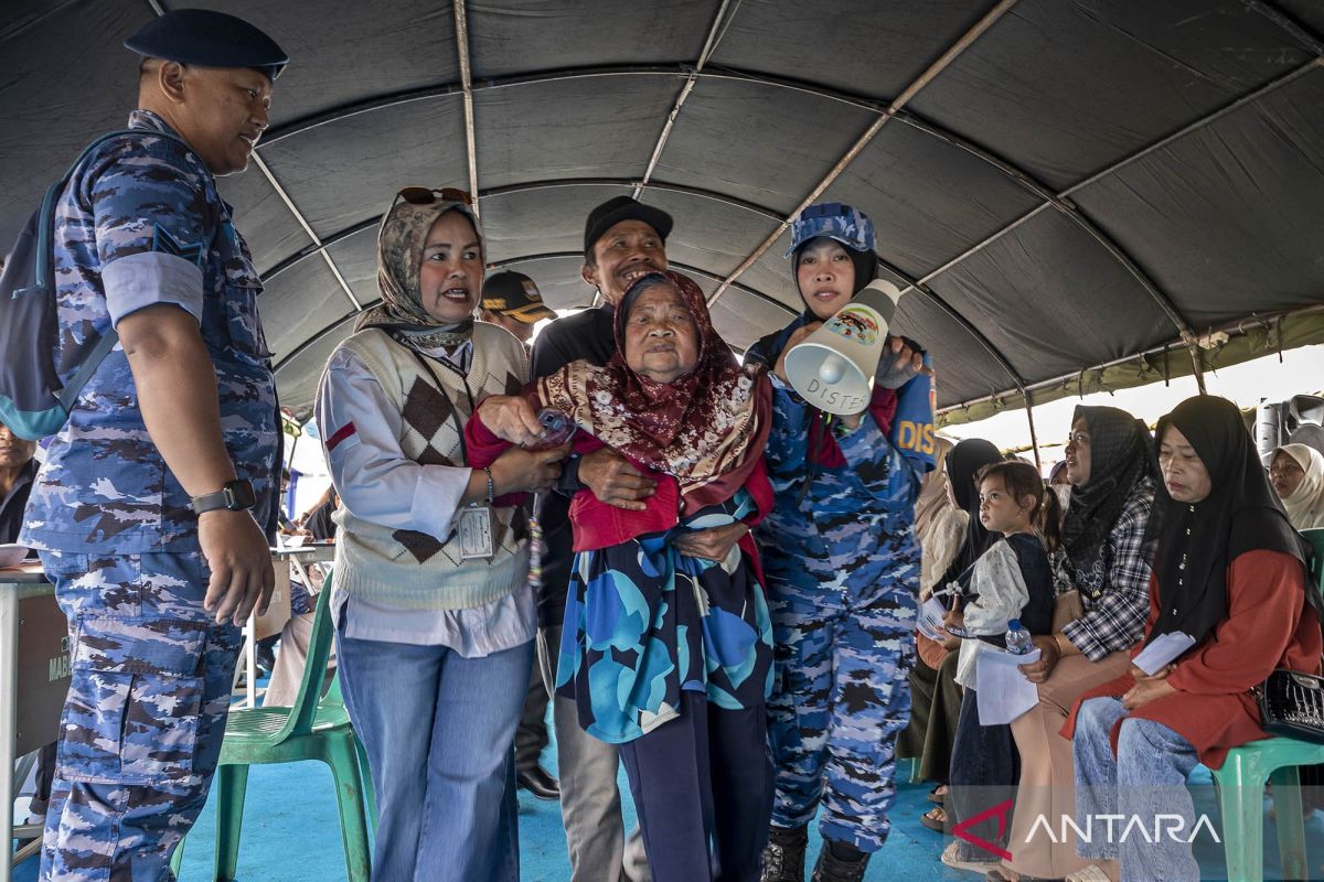 Bakti sosial HUT ke-80 TNI AU di Cisarua