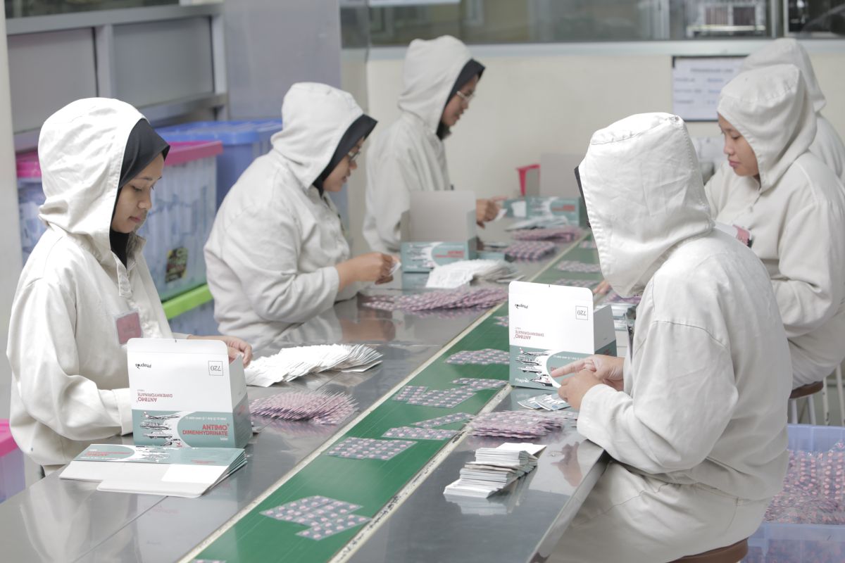 Phapros berbalik dari rugi jadi cetak laba Rp27,44 miliar di 2025