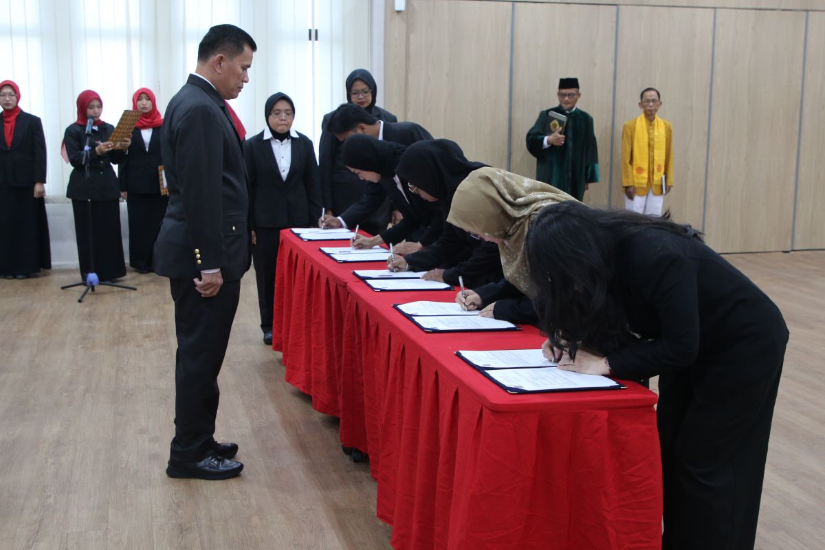 Kemenkum Kepri ambil sumpah anak berkewarganegaraan ganda jadi WNI