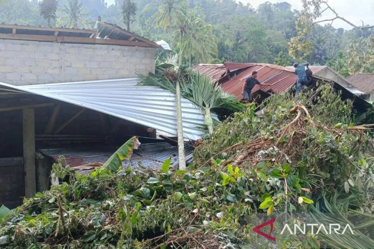 OKU Selatan tetapkan status tanggap darurat banjir bandang dan longsor