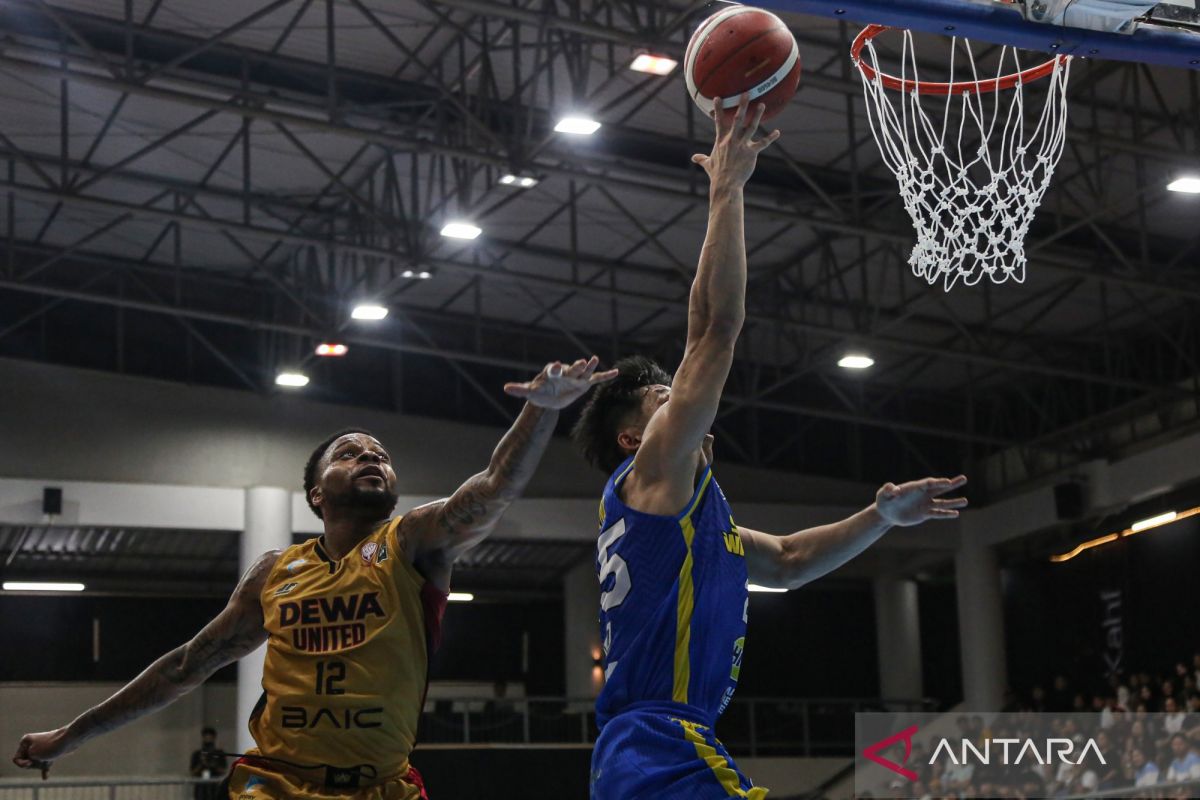 Dewa United hentikan 13 kemenangan beruntun Pelita Jaya