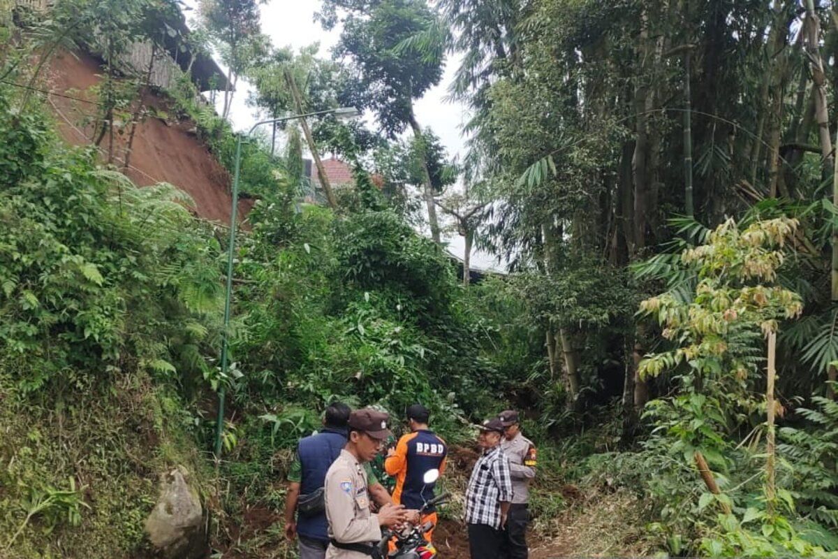 BPBD tangani bencana longsor-angin kencang di Tulungagung