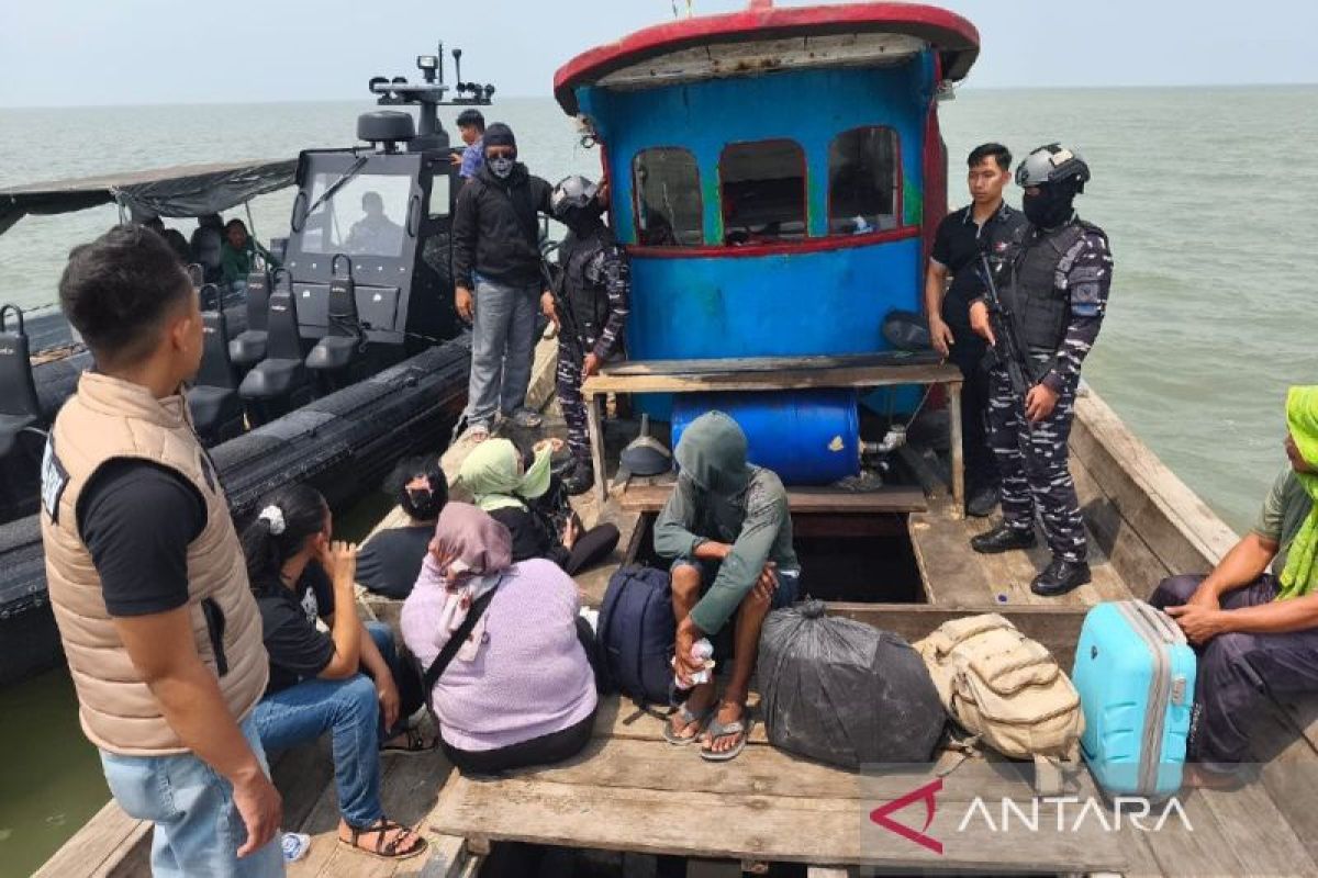 Operasi Gabungan TNI AL-Imigrasi TBA gagalkan penyelundupan PMI non prosedural