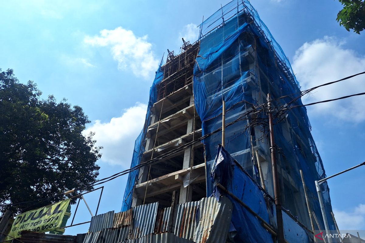 Polisi olah TKP empat pekerja tewas di Jakarta Selatan