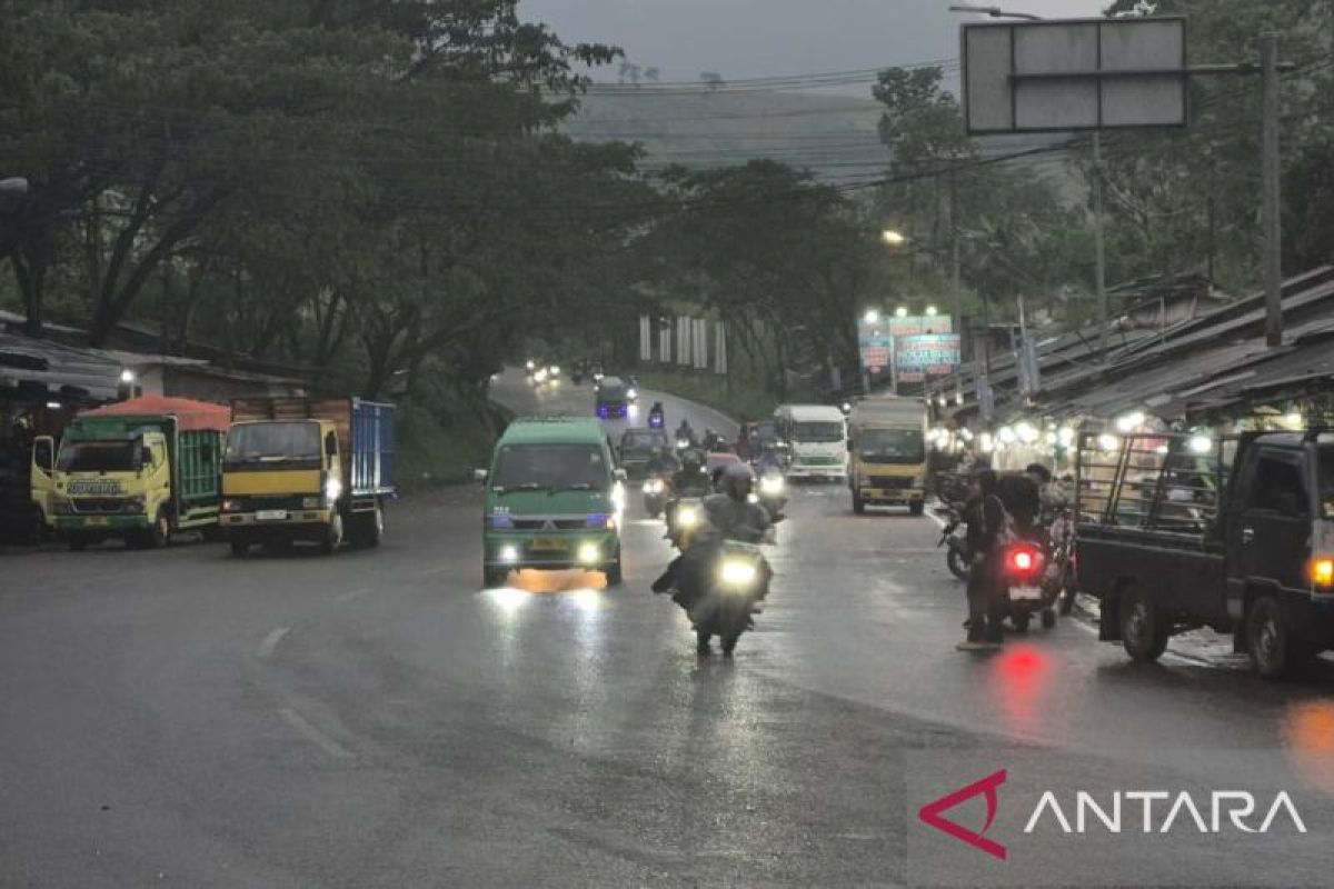 BMKG prakirakan hujan bervariasi di mayoritas wilayah Indonesia