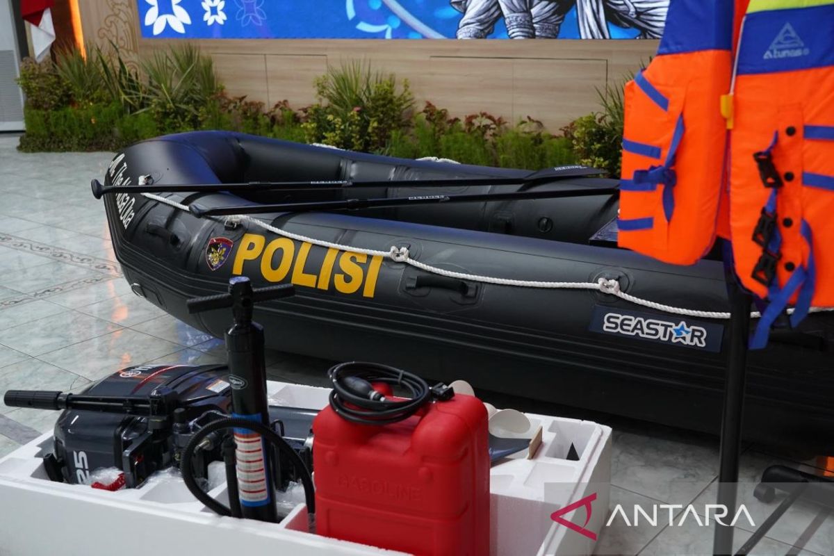 Keamanan perairan Nusa Dua Bali diperkuat patroli perahu karet