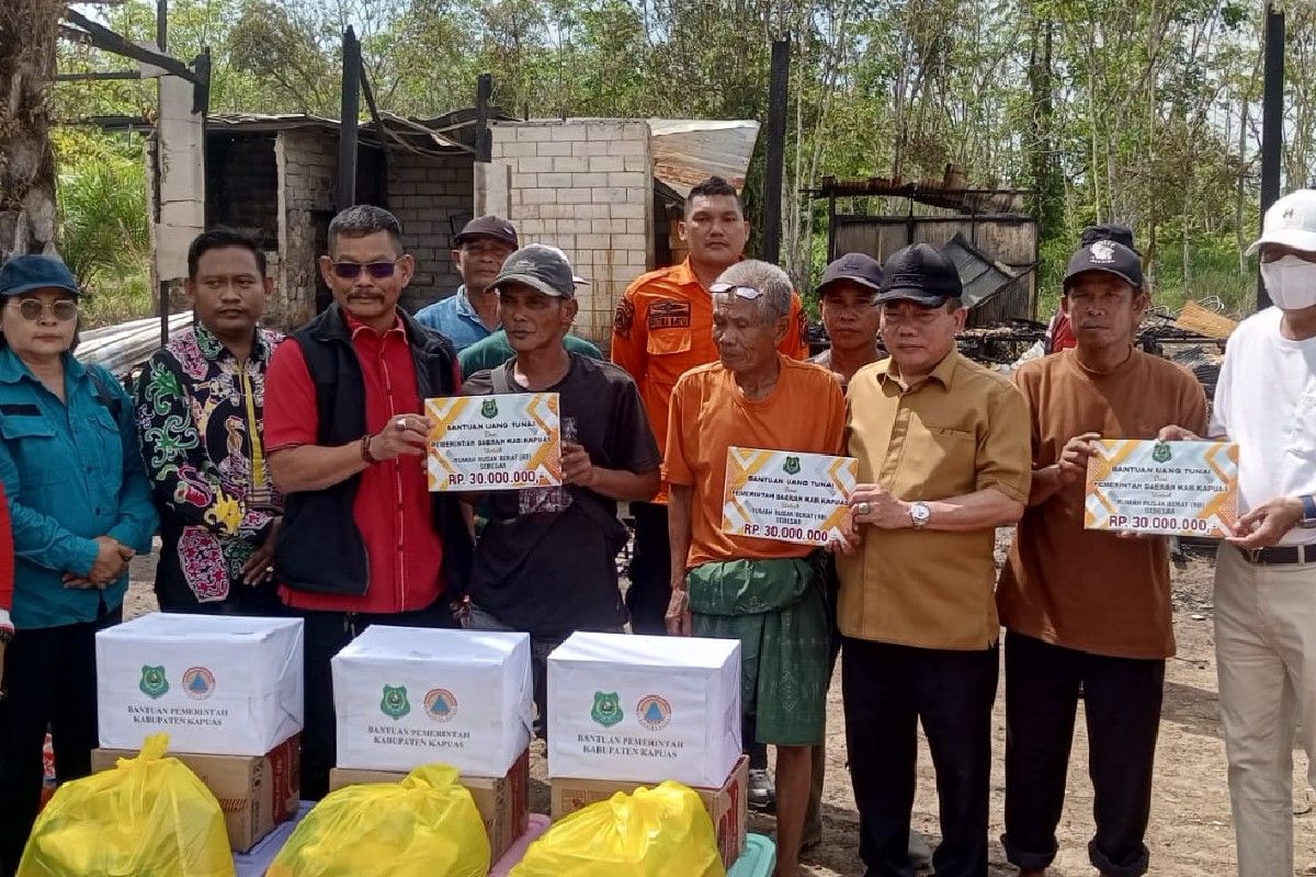 Legislator Kapuas puji gerak cepat penyaluran bantuan korban kebakaran