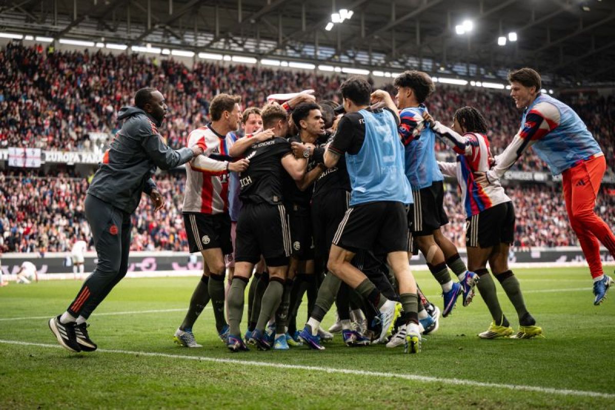 Bayern manfaatkan kelelahan Freiburg untuk berbalik menang 3-2