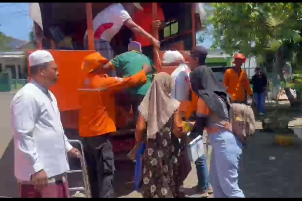 Pengungsi banjir Demak mulai pulang ke rumah