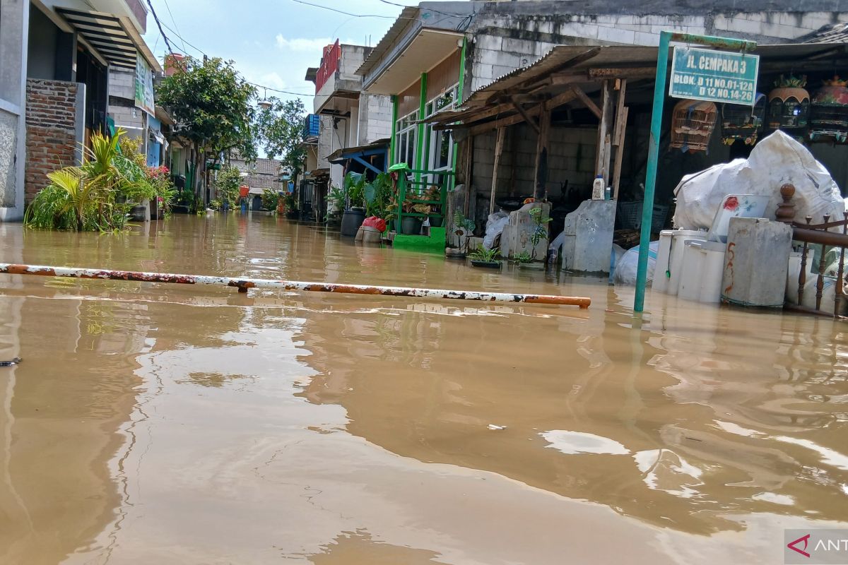 Banjir satu meter rendam pemukiman di Tangerang, 70 KK terdampak