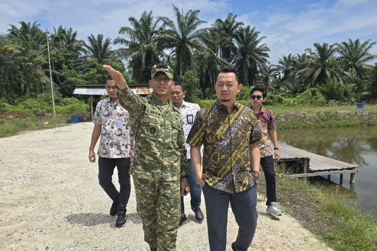 Anggota Komisi I dorong TNI semakin dekat dengan rakyat