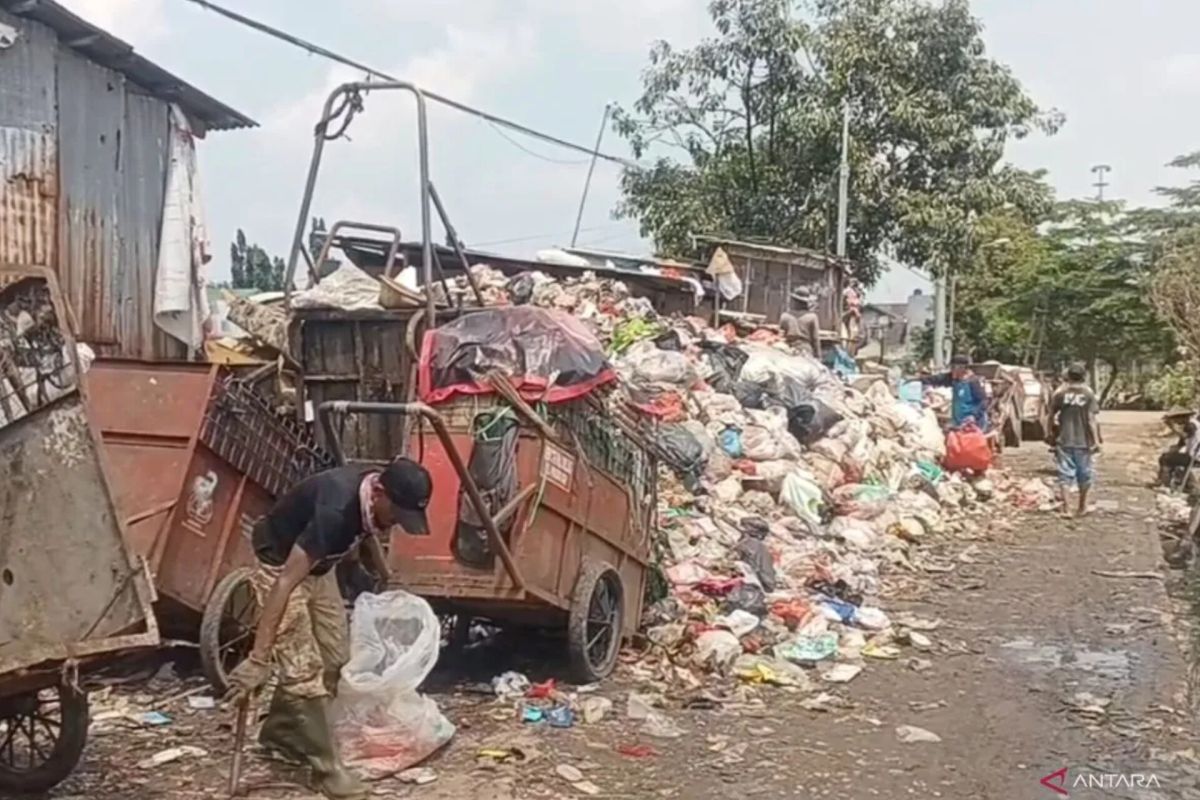 Jaktim dorong pemilahan sampah demi kurangi beban TPST Bantargebang
