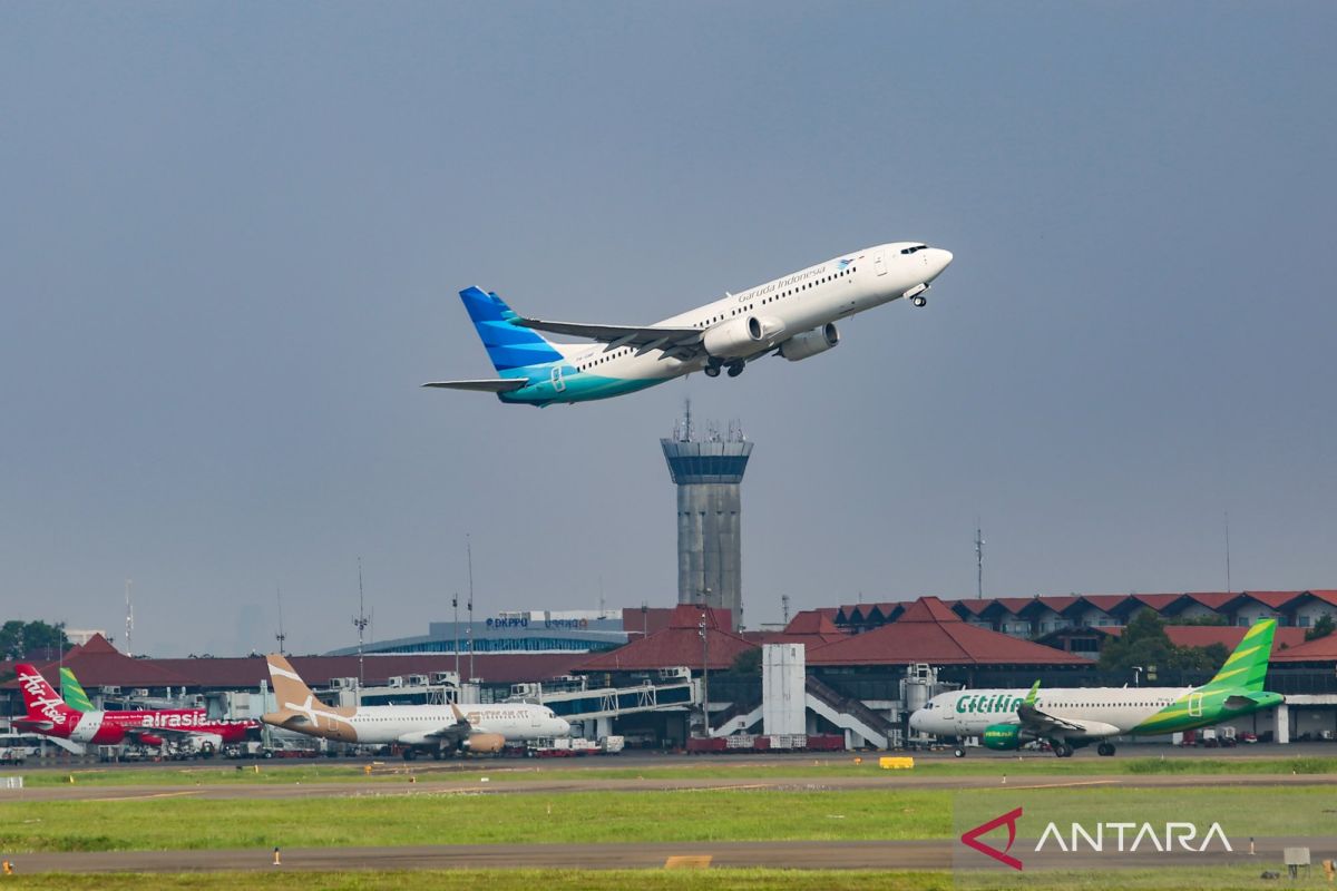 Pemerintah Indonesia Menanggung PPN Tiket Pesawat Ekonomi untuk Turunkan Harga