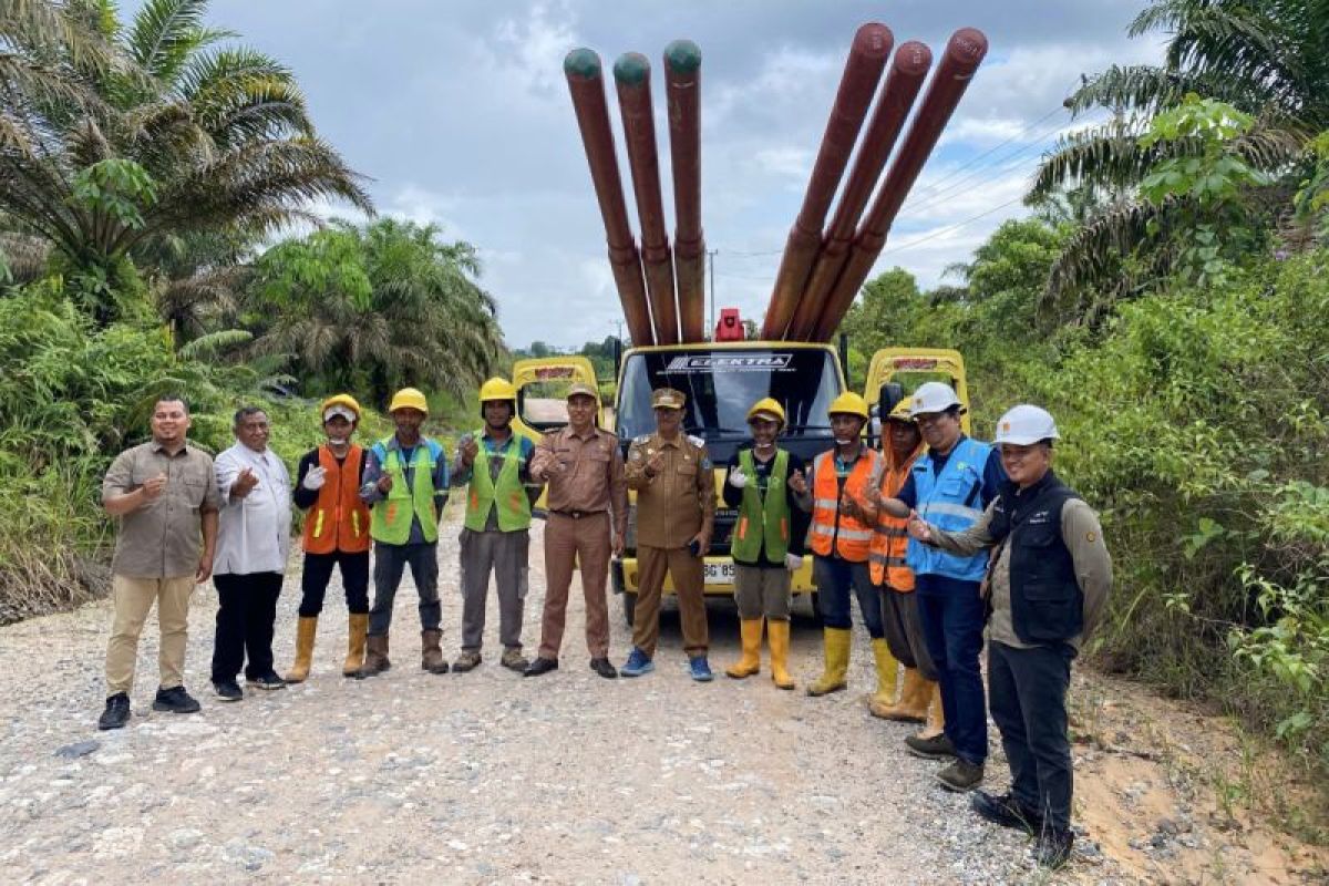 Pemerintah perluas jaringan listrik hingga enam desa di Belantikan Raya