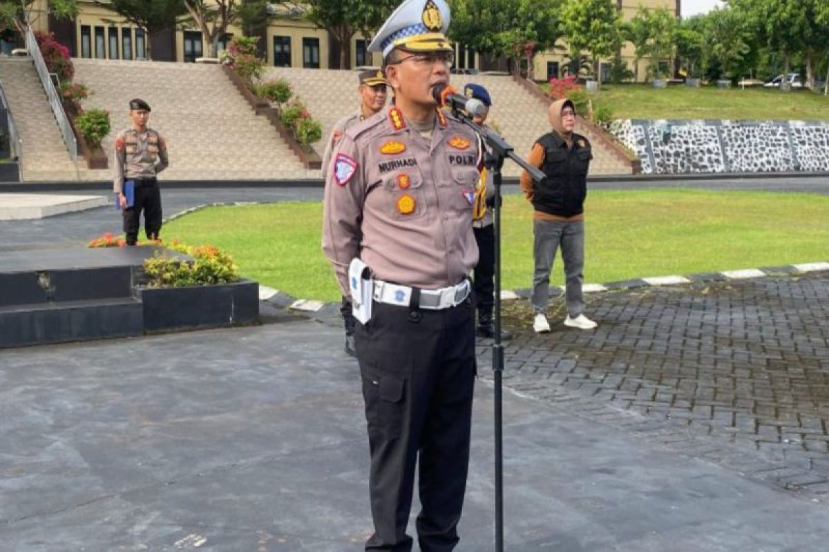 Dirlantas Polda Sulbar luncurkan progam Bulan Tertib Berkeselamatan