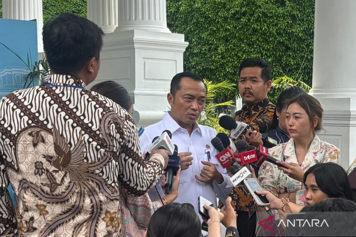 Minister denies reshuffle plan as salary cuts remain undecided