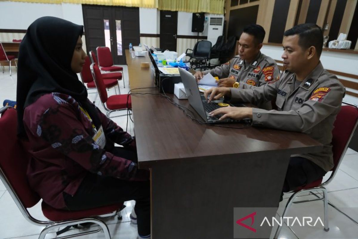 Pemeriksaan administrasi awal penerimaan Anggota Polri