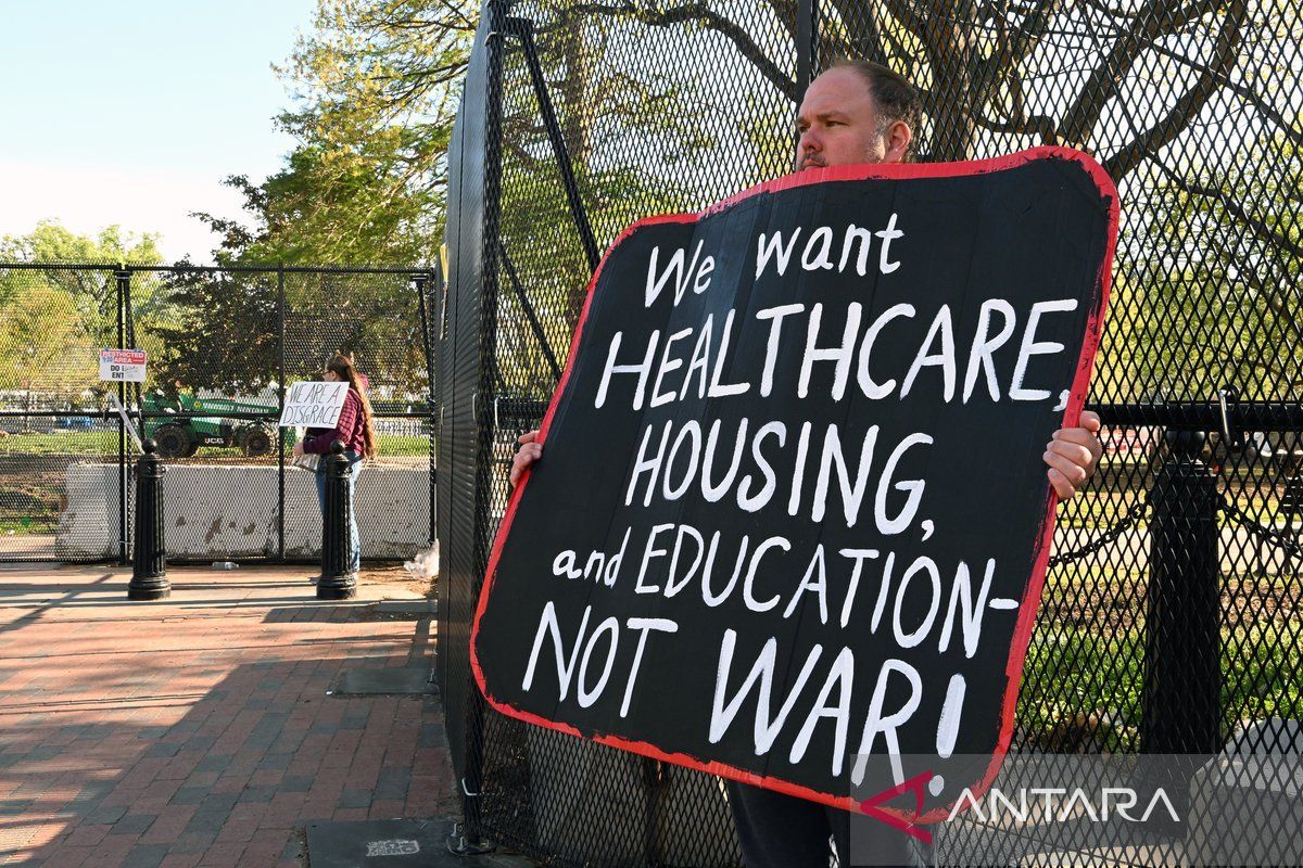 Survei: hampir 70 persen warga AS khawatir konflik dengan Iran