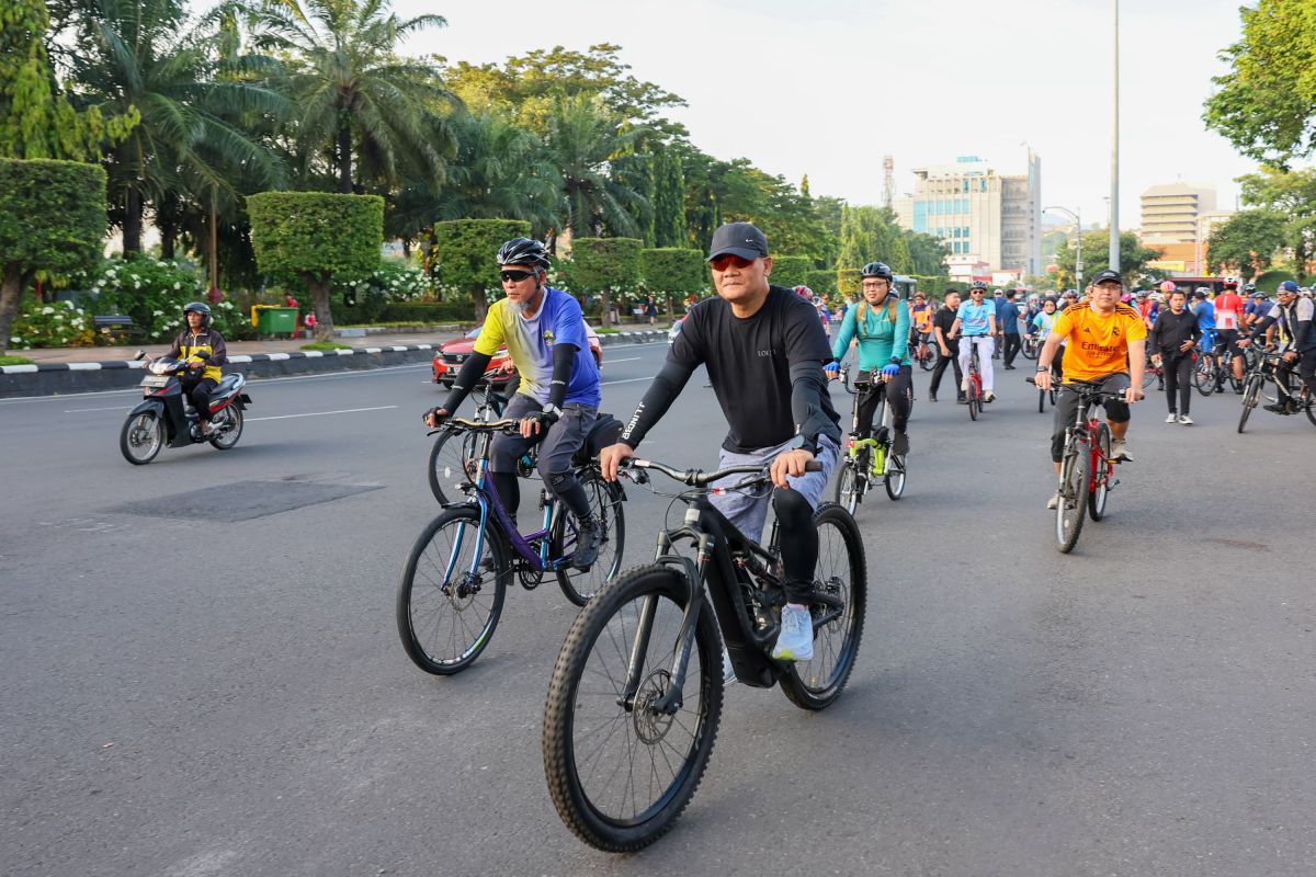 Gubernur Jateng gowes bareng OPD menuju ke kantor