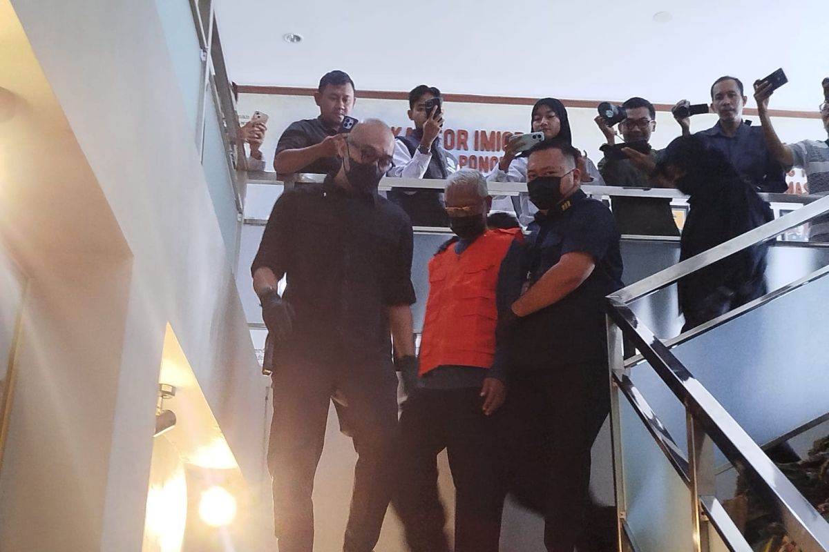 Imigrasi Ponorogo amankan WNA Malaysia overstay delapan tahun di Pacitan