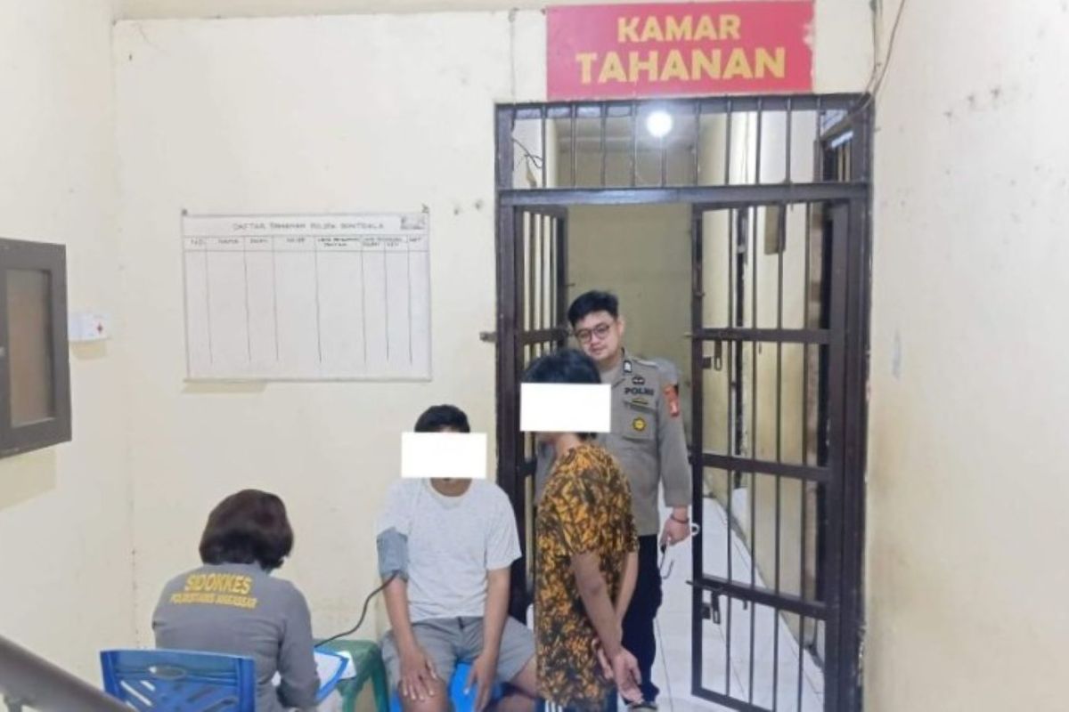 Puluhan tahanan jalani periksaan kesehatan di Polsek Bontoala
