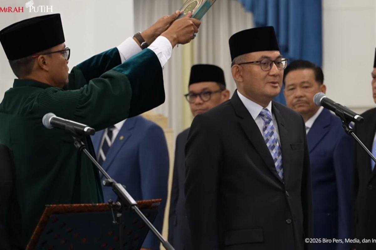 Prabowo lantik Andi Rahadian sebagai Duta Besar RI untuk Oman