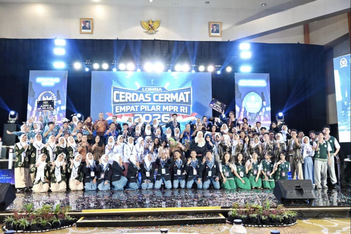 Sekjen MPR umumkan pemenang Cerdas Cermat MPR 2026 wilayah Jateng