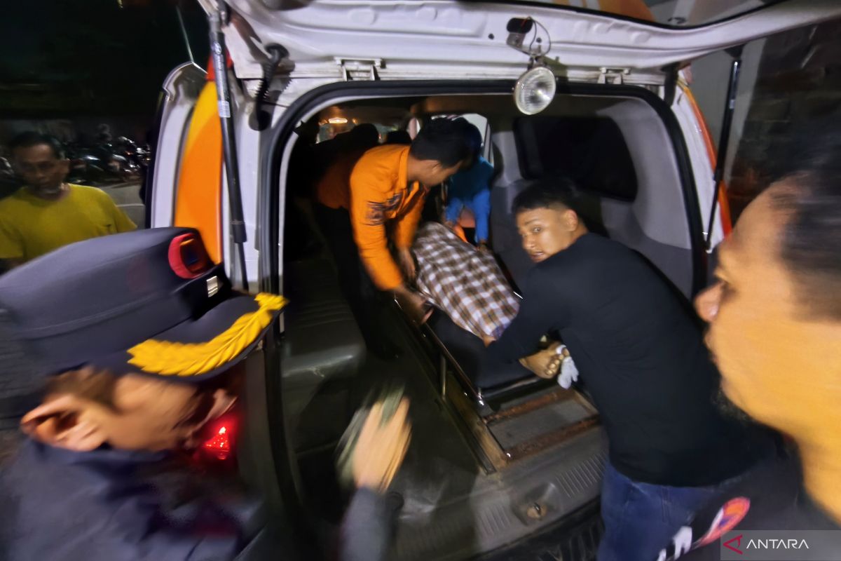 Ditabrak truk, anggota BPBD Makassar meninggal dunia