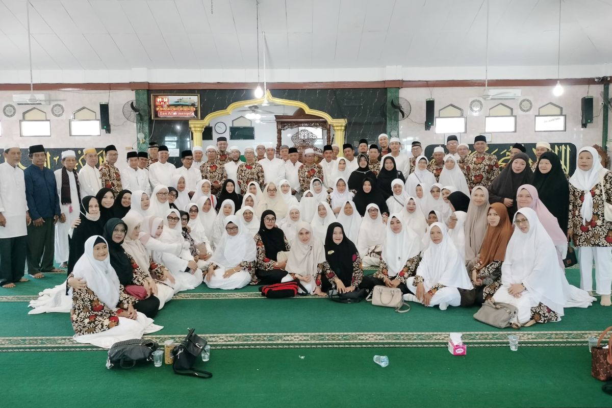 Halal bihalal keluarga besar haji 2019 Tanjungpinang jadi ajang melepas rindu dan pererat silaturahmi