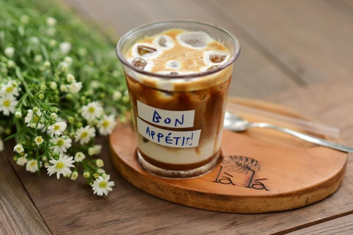 Waktu yang tepat untuk menyikat gigi cegah "stain" bagi pecinta kopi