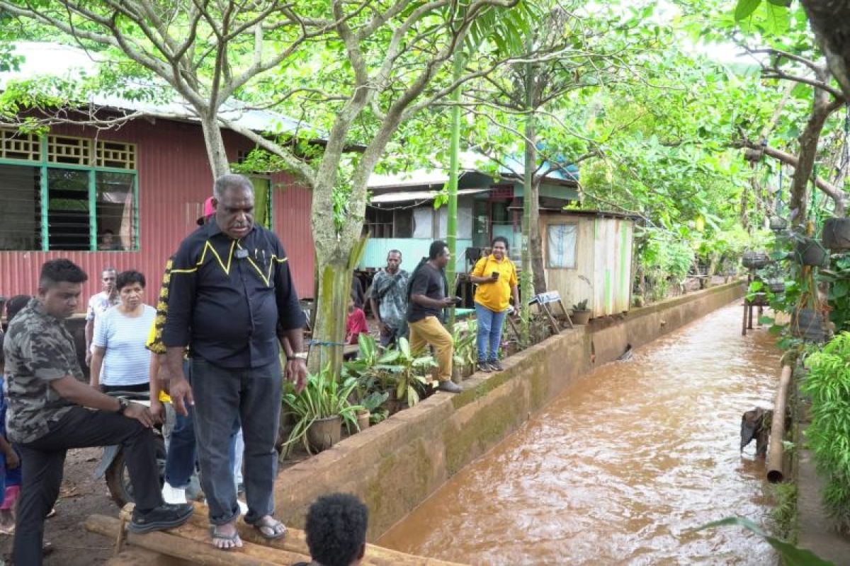 Pemkot Jayapura minta warga tingkatkan kesadaran jaga kebersihan lingkungan