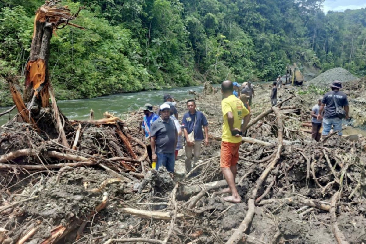 Pemkab Jayapura tertibkan aktivitas tambang ilegal