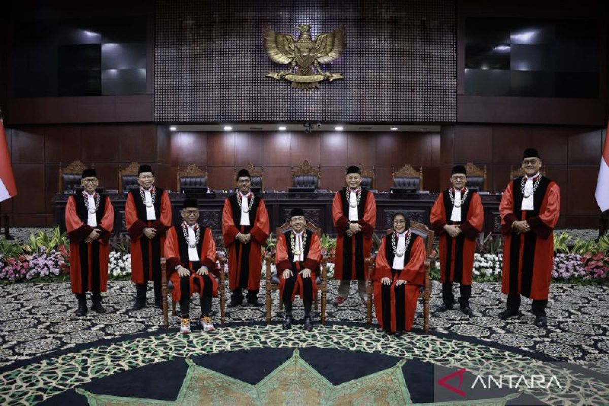 Kemarin, Anwar Usman purnabakti hingga Jaksa Agung mutasi kajati