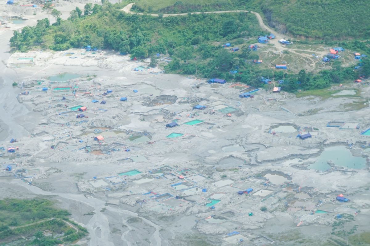 Polda Maluku gandeng TNI-Satgas PKH pantau tambang ilegal Gunung Botak