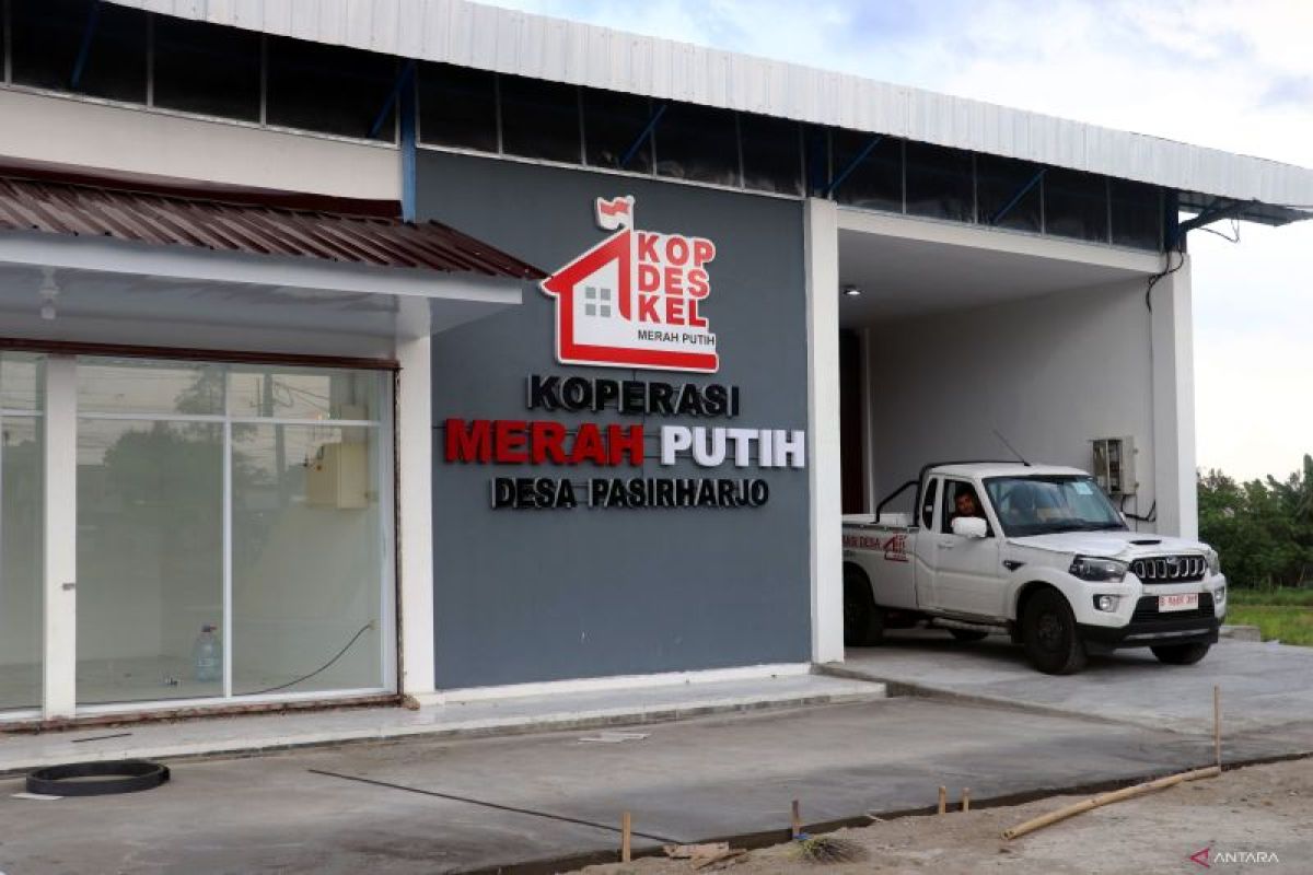 Distribusi mobil pikap operasional KDMP di Blitar