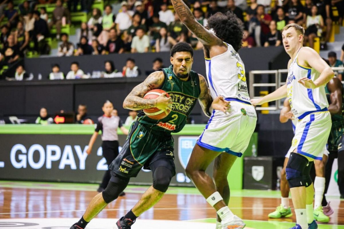 Pacific Caesar Surabaya menang 98-74 atas Satya Wacana Salatiga