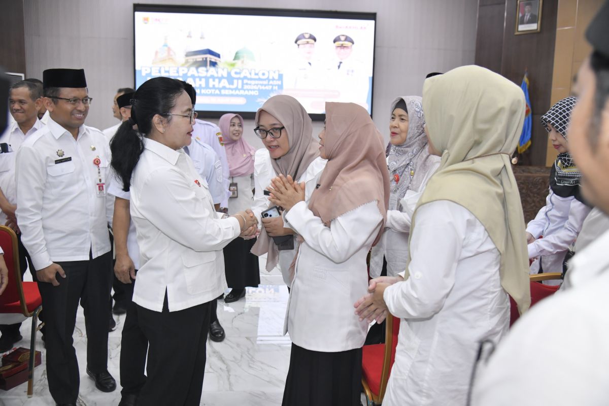 Pemkot Semarang berangkatkan ASN sebagai petugas haji daerah