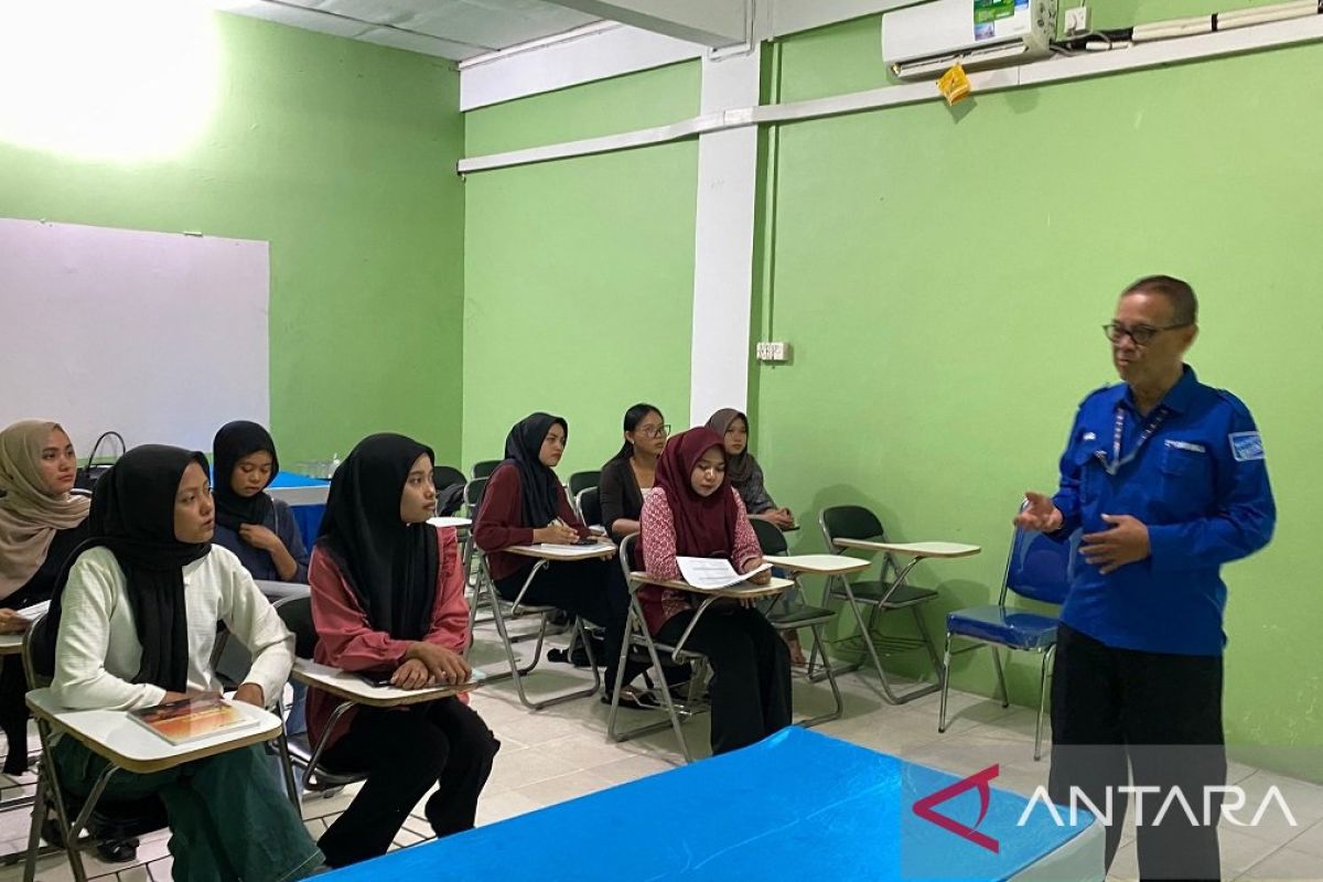 Dari Keterbatasan ke Kesempatan: Kisah Mahasiswa STIE Cakrawala Terbantu Beasiswa BRK Syariah